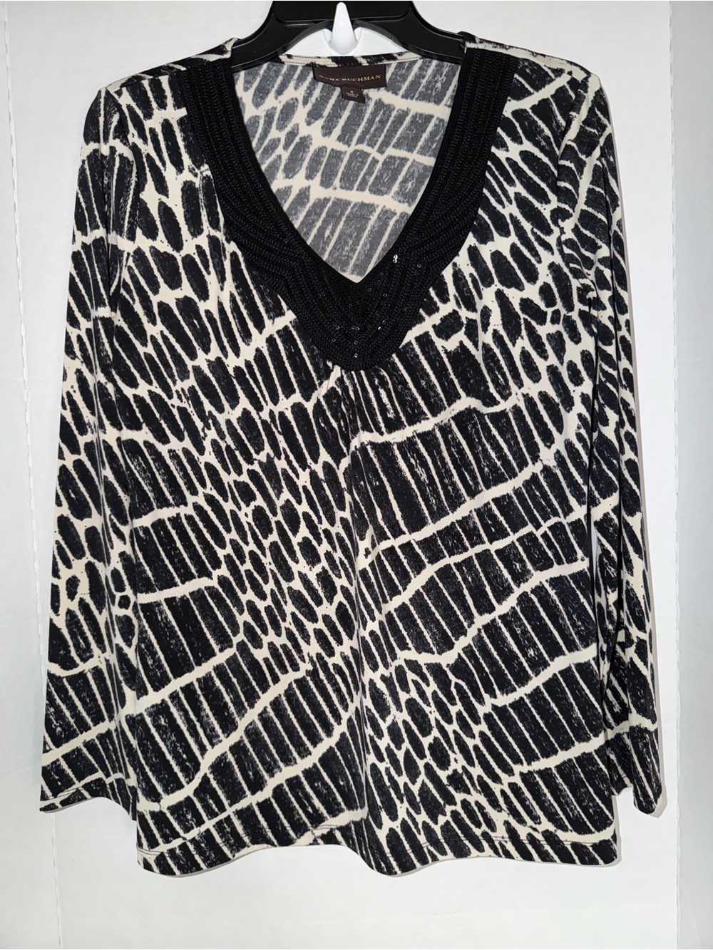 Dana Buchman Black and Cream Abstract V-Neck Sweater